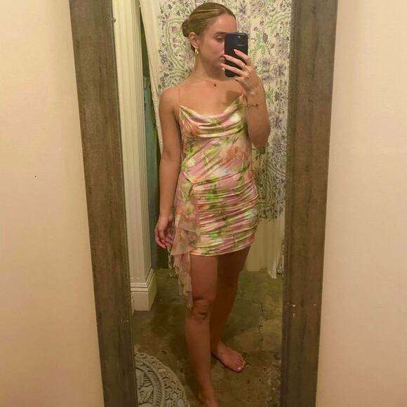 Short colorful floral dress i - Picture 2 of 8